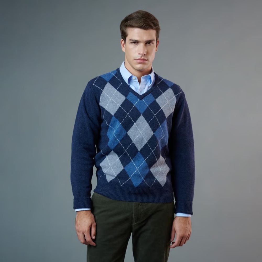 Blue and Gray V-Neck Argyle Sweater CASHMERE